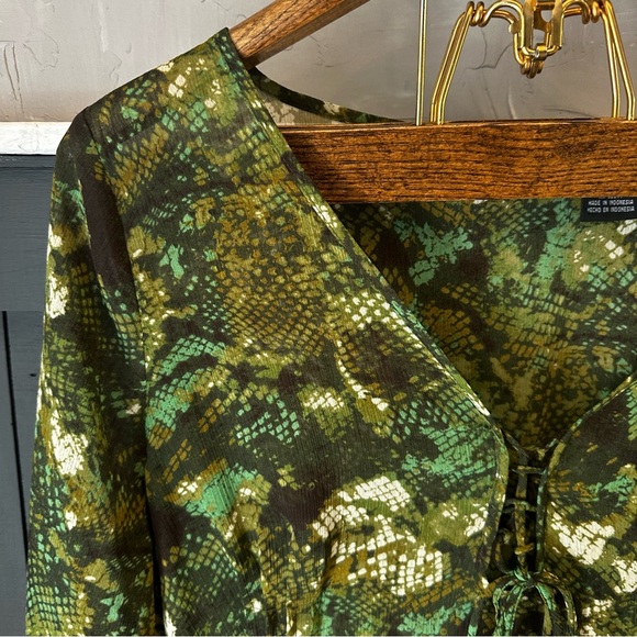 Women's Snake Print Sheer Green Black Brown XL Tunic Tie Front Cinch Back - Picture 4 of 12